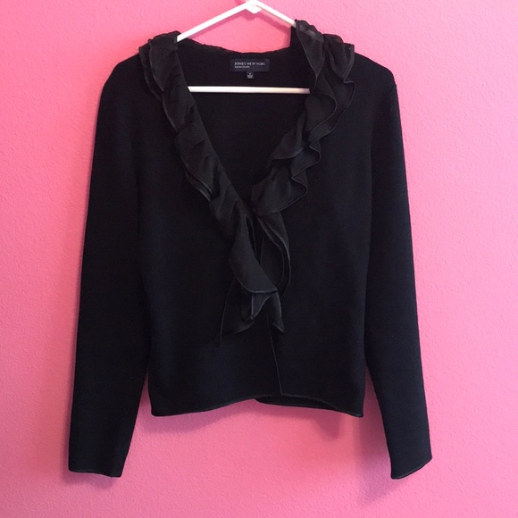 Jones New York Sweaters - Jones New York ruffle long sleeve sweater small